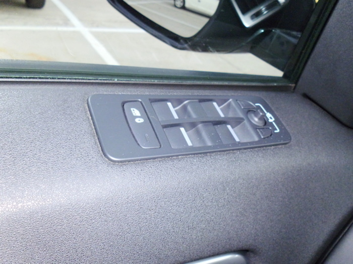 Land RoverDiscovery Sport 2.0L TD4 HSE Luxury 4x4 110 kW (150 CV) Vehículo usado en Barcelona - 15 Land RoverDiscovery Sport 2.0L TD4 HSE Luxury 4x4 110 kW (150 CV) Vehículo usado en Barcelona - 15