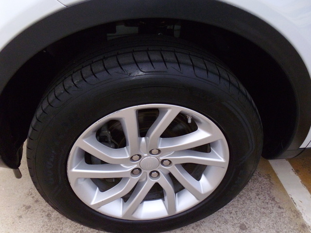 Land RoverDiscovery Sport 2.0L TD4 HSE Luxury 4x4 110 kW (150 CV) Vehículo usado en Barcelona - 19