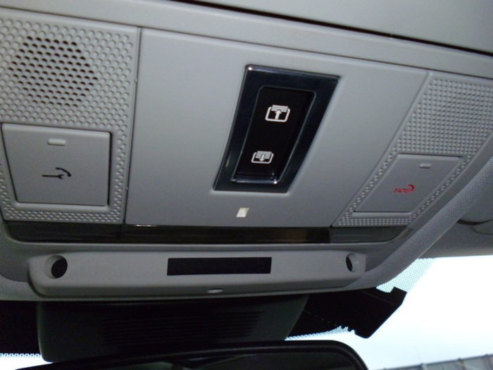 Land RoverDiscovery Sport 2.0L TD4 HSE Luxury 4x4 110 kW (150 CV) Vehículo usado en Barcelona - 22 Land RoverDiscovery Sport 2.0L TD4 HSE Luxury 4x4 110 kW (150 CV) Vehículo usado en Barcelona - 22