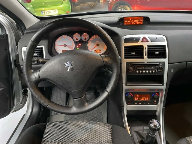 Peugeot307 SW 1.6 HDI Pack+ 66 kW (90 CV) Vehículo usado en Barcelona - 17