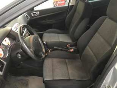 Peugeot 307 SW 1.6 HDI Pack+ 66 kW (90 CV) Peugeot 307 SW 1.6 HDI Pack+ 66 kW (90 CV)