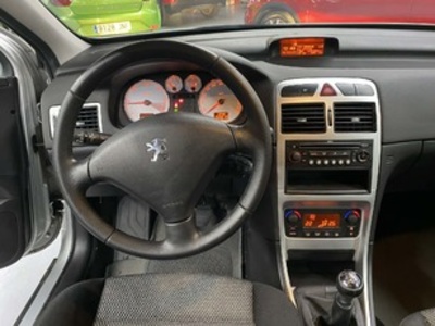 Peugeot 307 SW 1.6 HDI Pack+ 66 kW (90 CV) Peugeot 307 SW 1.6 HDI Pack+ 66 kW (90 CV)