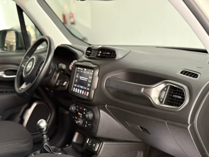 JeepRenegade 1.0G Limited 4x2 88 kW (120 CV) Vehículo usado en Barcelona - 35 JeepRenegade 1.0G Limited 4x2 88 kW (120 CV) Vehículo usado en Barcelona - 35