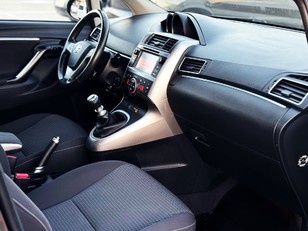 Toyota Verso 115D Advance 82 kW (112 CV)