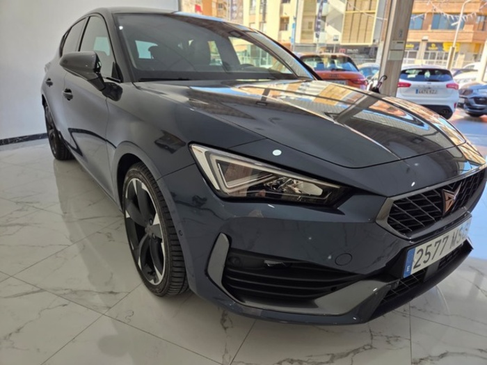 CUPRALeón 1.5 eTSI DSG 110 kW (150 CV) Vehículo usado en Barcelona - 4 CUPRALeón 1.5 eTSI DSG 110 kW (150 CV) Vehículo usado en Barcelona - 4