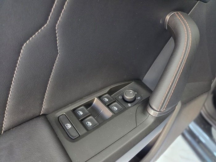 CUPRALeón 1.5 eTSI DSG 110 kW (150 CV) Vehículo usado en Barcelona - 35 CUPRALeón 1.5 eTSI DSG 110 kW (150 CV) Vehículo usado en Barcelona - 35