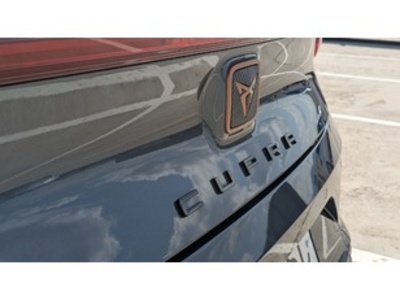 CUPRA León 1.5 eTSI DSG 110 kW (150 CV) CUPRA León 1.5 eTSI DSG 110 kW (150 CV)