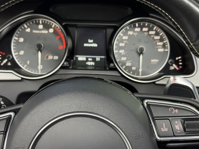 AudiS5 Cabrio 3.0 TFSI quattro 245 kW (333 CV) S tronic Vehículo usado en Barcelona - 16 AudiS5 Cabrio 3.0 TFSI quattro 245 kW (333 CV) S tronic Vehículo usado en Barcelona - 16