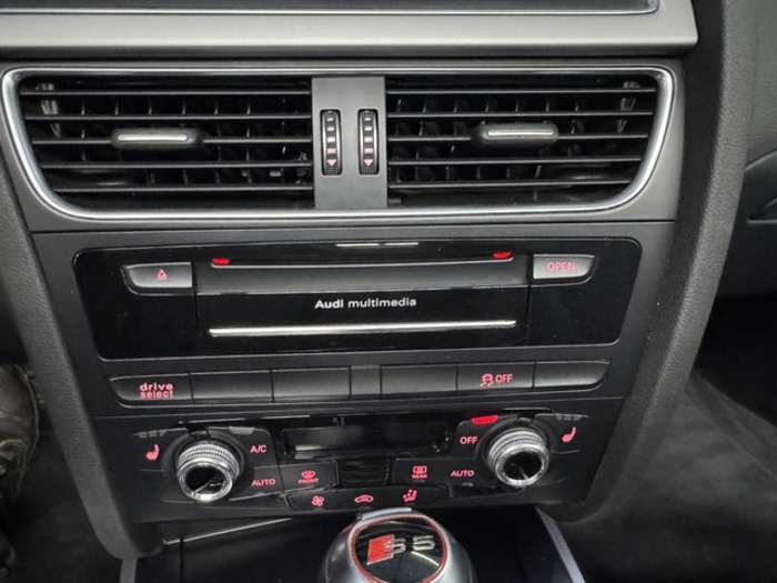 AudiS5 Cabrio 3.0 TFSI quattro 245 kW (333 CV) S tronic Vehículo usado en Barcelona - 19 AudiS5 Cabrio 3.0 TFSI quattro 245 kW (333 CV) S tronic Vehículo usado en Barcelona - 19