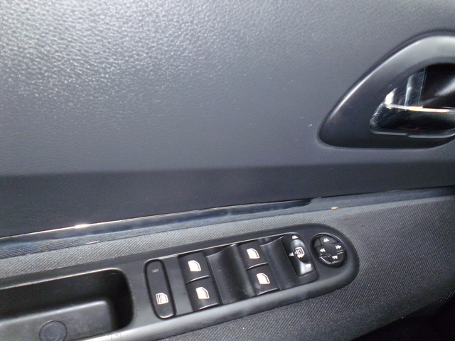 Peugeot5008 1.6 BlueHDi Allure 88 kW (120 CV) KM0 en Barcelona - 6