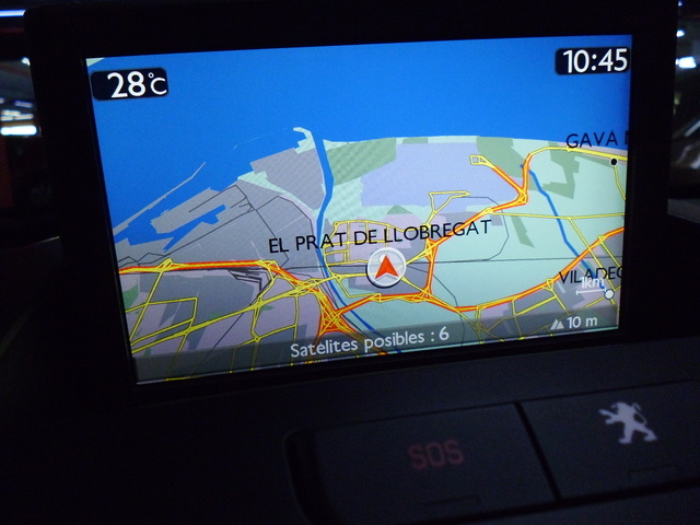 Peugeot5008 1.6 BlueHDi Allure 88 kW (120 CV) KM0 en Barcelona - 9