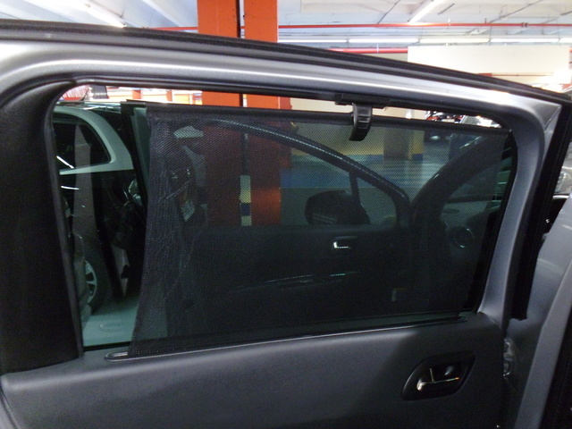 Peugeot5008 1.6 BlueHDi Allure 88 kW (120 CV) KM0 en Barcelona - 22