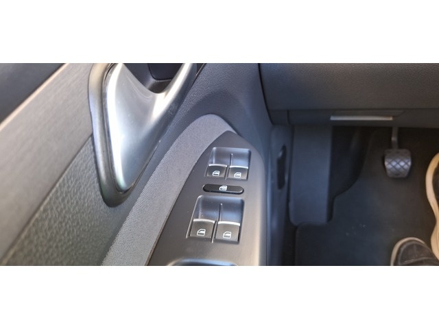 VolkswagenTouran Edition 1.6 TDI 77 kW (105 CV) Vehículo usado en Barcelona - 28