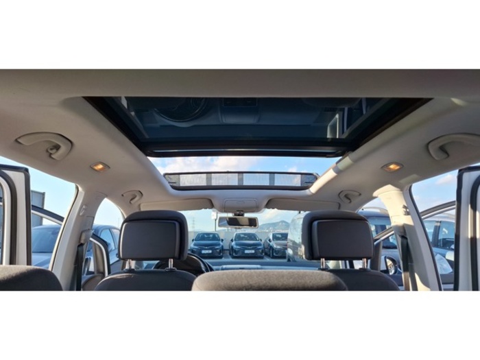 VolkswagenTouran Edition 1.6 TDI 77 kW (105 CV) Vehículo usado en Barcelona - 30 VolkswagenTouran Edition 1.6 TDI 77 kW (105 CV) Vehículo usado en Barcelona - 30