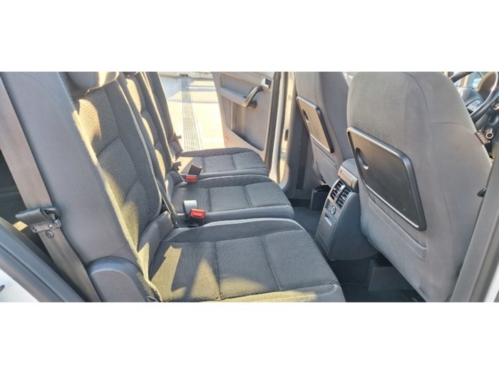 VolkswagenTouran Edition 1.6 TDI 77 kW (105 CV) Vehículo usado en Barcelona - 36 VolkswagenTouran Edition 1.6 TDI 77 kW (105 CV) Vehículo usado en Barcelona - 36