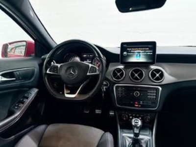 Mercedes-Benz GLA 200 d AMG Line 100 kW (136 CV) Mercedes-Benz GLA 200 d AMG Line 100 kW (136 CV)