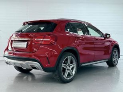 Mercedes-Benz GLA 200 d AMG Line 100 kW (136 CV) Mercedes-Benz GLA 200 d AMG Line 100 kW (136 CV)