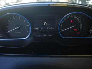 Peugeot 2008 PureTech 110 S&S Allure EAT6 81 kW (110 CV)