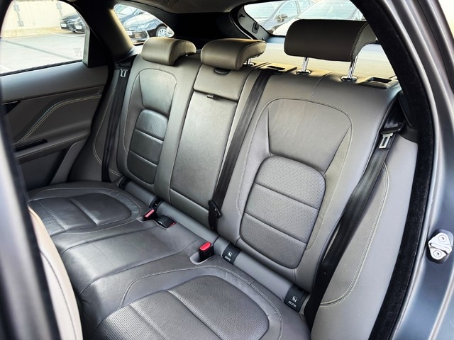 JaguarF-PACE 2.0L i4D R-Sport AWD 132 kW (180 CV) Vehículo usado en Barcelona - 10