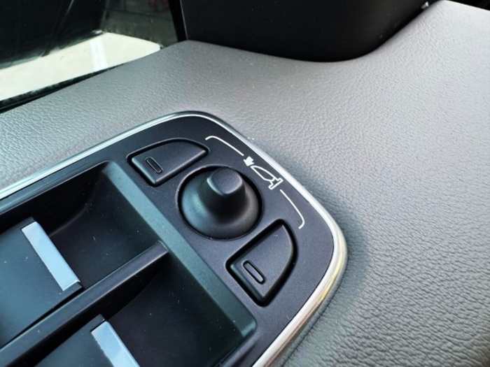 JaguarF-PACE 2.0L i4D R-Sport AWD 132 kW (180 CV) Vehículo usado en Barcelona - 12 JaguarF-PACE 2.0L i4D R-Sport AWD 132 kW (180 CV) Vehículo usado en Barcelona - 12