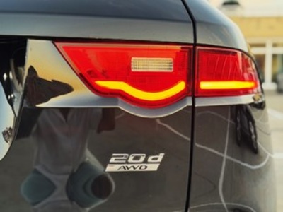 Jaguar F-PACE 2.0L i4D R-Sport AWD 132 kW (180 CV) Jaguar F-PACE 2.0L i4D R-Sport AWD 132 kW (180 CV)