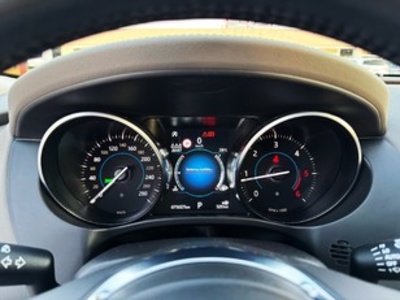 Jaguar F-PACE 2.0L i4D R-Sport AWD 132 kW (180 CV) Jaguar F-PACE 2.0L i4D R-Sport AWD 132 kW (180 CV)