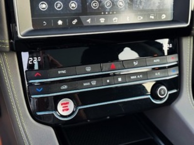 Jaguar F-PACE 2.0L i4D R-Sport AWD 132 kW (180 CV) Jaguar F-PACE 2.0L i4D R-Sport AWD 132 kW (180 CV)