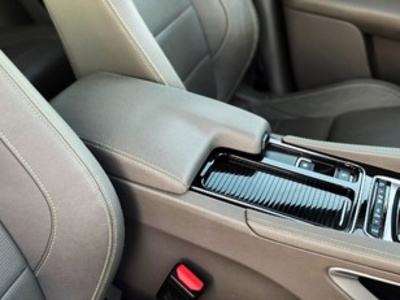 Jaguar F-PACE 2.0L i4D R-Sport AWD 132 kW (180 CV) Jaguar F-PACE 2.0L i4D R-Sport AWD 132 kW (180 CV)