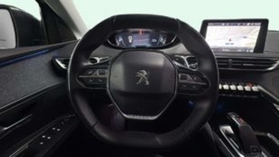 Peugeot 3008 PureTech 130 S&S Active EAT6 96 kW (130 CV) Peugeot 3008 PureTech 130 S&S Active EAT6 96 kW (130 CV)