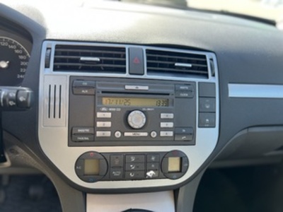 Ford Focus C-Max 1.6 Trend 74 kW (100 CV) Ford Focus C-Max 1.6 Trend 74 kW (100 CV)