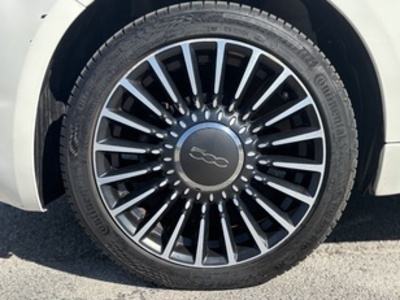 Fiat 500 1.2 8v Mirror 51 kW (69 CV) Fiat 500 1.2 8v Mirror 51 kW (69 CV)