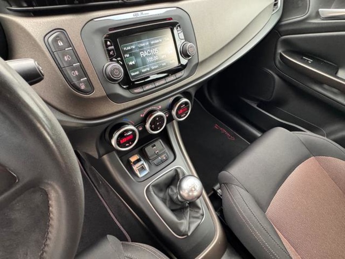 Alfa RomeoGiulietta 1.6 JTDm Progression 77 kW (105 CV) Vehículo usado en Barcelona - 13 Alfa RomeoGiulietta 1.6 JTDm Progression 77 kW (105 CV) Vehículo usado en Barcelona - 13