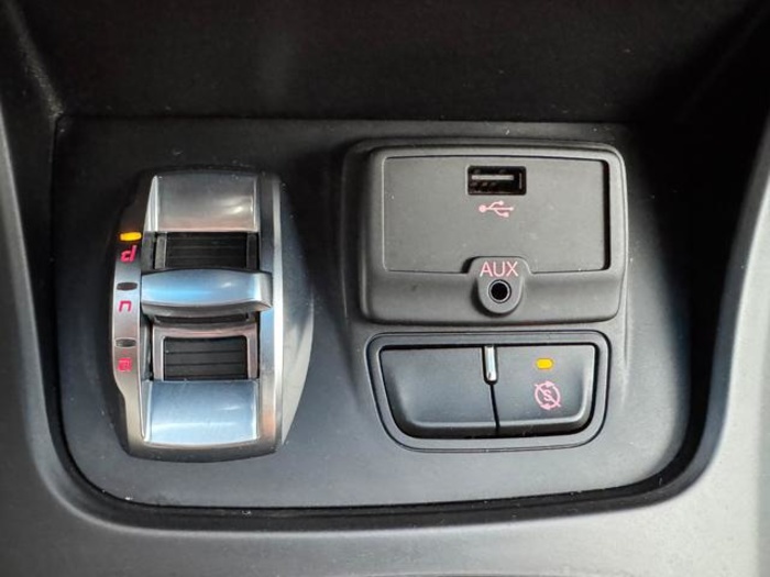 Alfa RomeoGiulietta 1.6 JTDm Progression 77 kW (105 CV) Vehículo usado en Barcelona - 17 Alfa RomeoGiulietta 1.6 JTDm Progression 77 kW (105 CV) Vehículo usado en Barcelona - 17