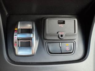 Alfa Romeo Giulietta 1.6 JTDm Progression 77 kW (105 CV) Alfa Romeo Giulietta 1.6 JTDm Progression 77 kW (105 CV)