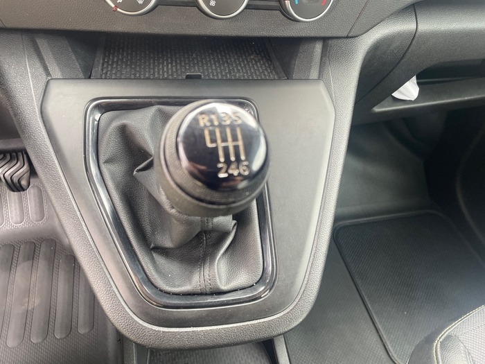 Renault Kangoo Furgon Ábrete Sésamo por Renault dCi 70 kW (95 CV) - 7 Renault Kangoo Furgon Ábrete Sésamo por Renault dCi 70 kW (95 CV) - 7