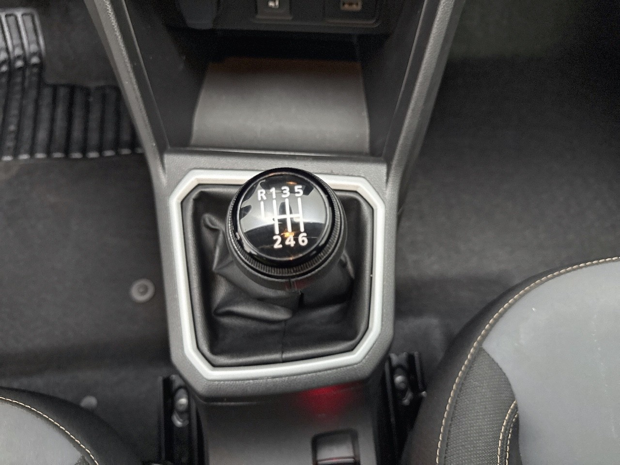 Dacia Jogger Extreme Go ECO-G 74 kW (100 CV) 7 plazas - 11