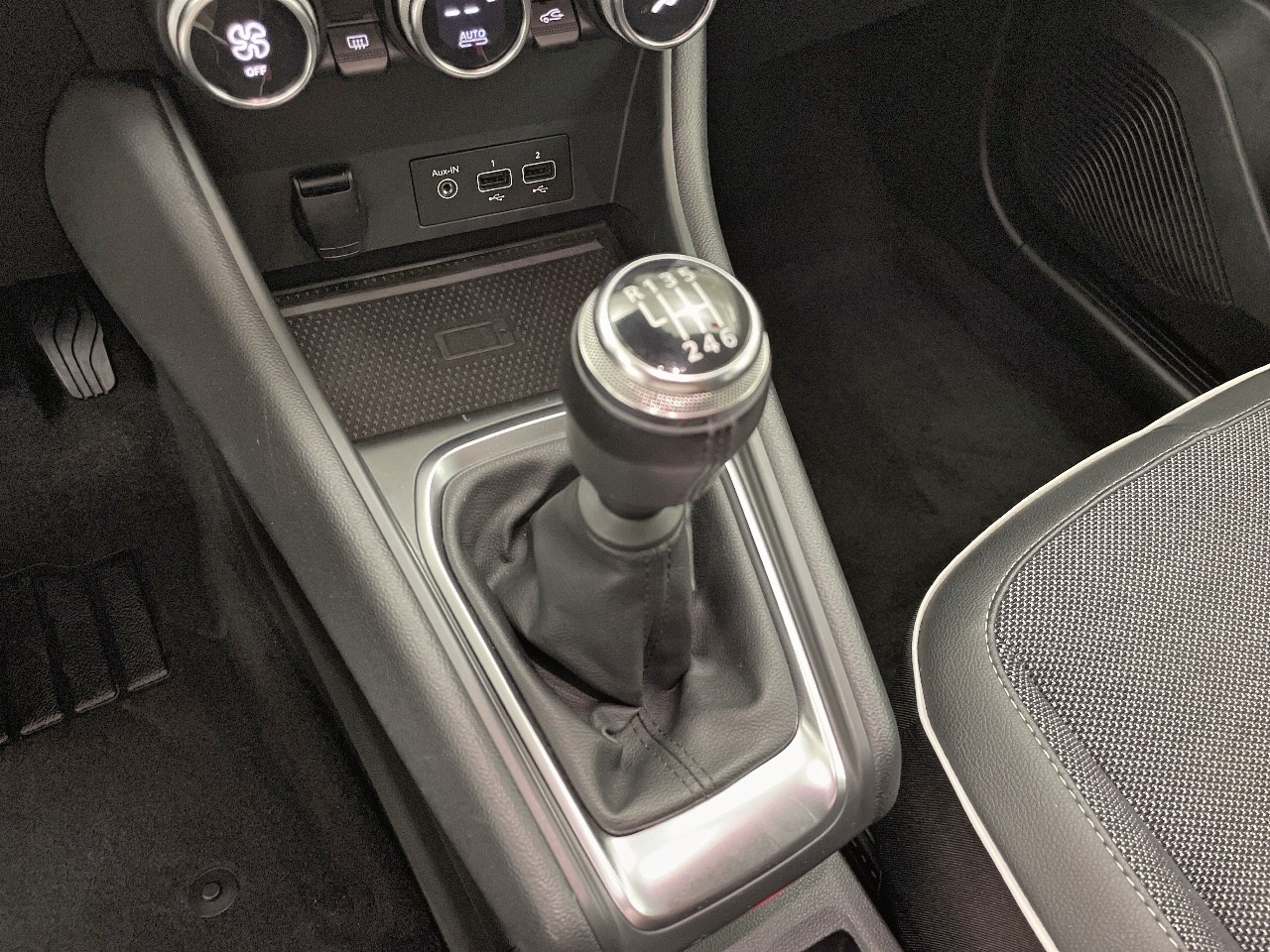 Renault Captur Zen TCe 66 kW (90 CV) - 7 Renault Captur Zen TCe 66 kW (90 CV) - 7