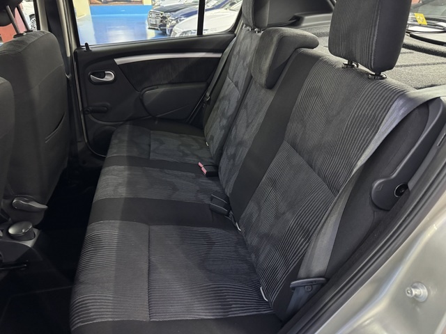 DaciaSandero Laureate 1.2 55 kW (75 CV) Vehículo usado en Barcelona - 11