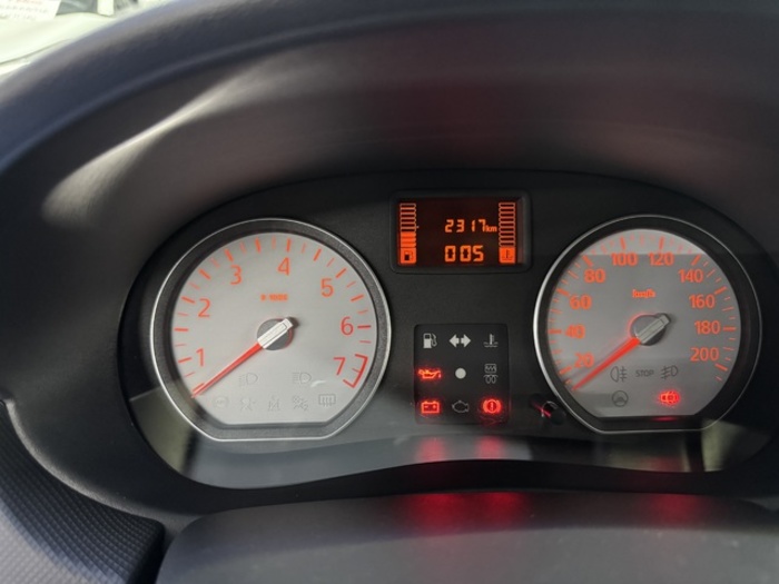 DaciaSandero Laureate 1.2 55 kW (75 CV) Vehículo usado en Barcelona - 13 DaciaSandero Laureate 1.2 55 kW (75 CV) Vehículo usado en Barcelona - 13
