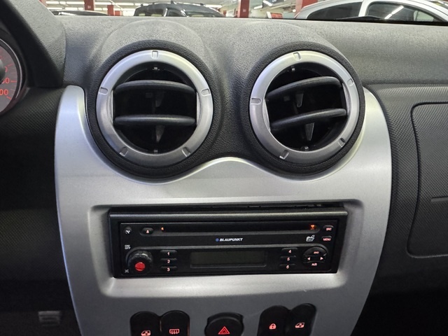 DaciaSandero Laureate 1.2 55 kW (75 CV) Vehículo usado en Barcelona - 15