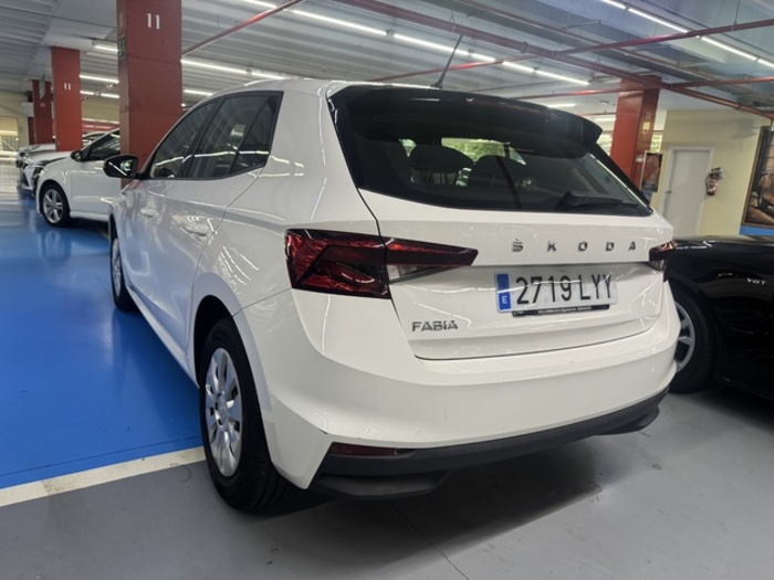 SkodaFabia 1.0 MPI Active 59 kW (80 CV) Vehículo usado en Barcelona - 10 SkodaFabia 1.0 MPI Active 59 kW (80 CV) Vehículo usado en Barcelona - 10