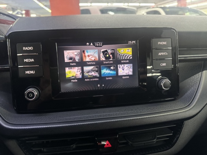 SkodaFabia 1.0 MPI Active 59 kW (80 CV) Vehículo usado en Barcelona - 21 SkodaFabia 1.0 MPI Active 59 kW (80 CV) Vehículo usado en Barcelona - 21