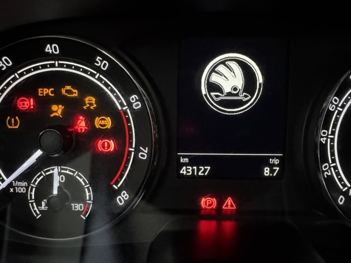 SkodaFabia 1.0 MPI Active 59 kW (80 CV) Vehículo usado en Barcelona - 24 SkodaFabia 1.0 MPI Active 59 kW (80 CV) Vehículo usado en Barcelona - 24