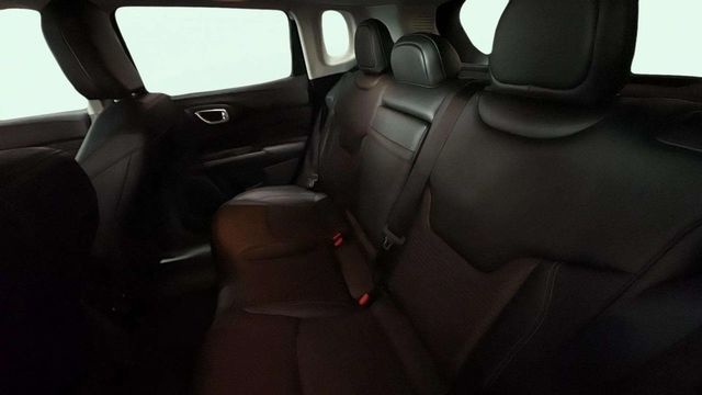 JeepCompass 1.3 Gse T4 Longitude FWD MT 96 kW (130 CV) Vehículo usado en Barcelona - 10 JeepCompass 1.3 Gse T4 Longitude FWD MT 96 kW (130 CV) Vehículo usado en Barcelona - 10