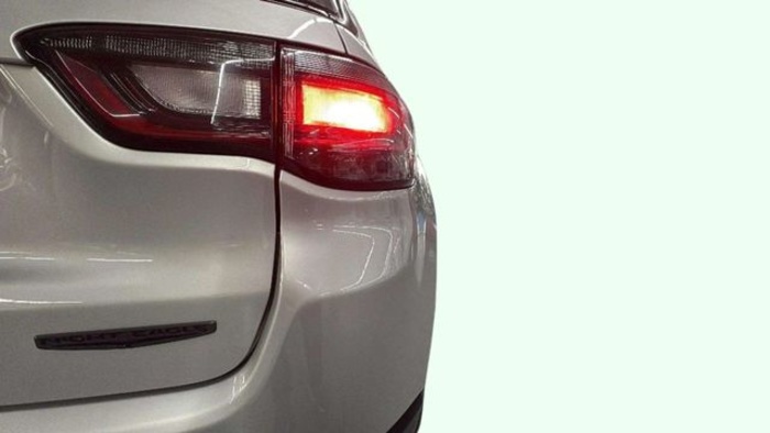 JeepCompass 1.3 Gse T4 Longitude FWD MT 96 kW (130 CV) Vehículo usado en Barcelona - 19 JeepCompass 1.3 Gse T4 Longitude FWD MT 96 kW (130 CV) Vehículo usado en Barcelona - 19