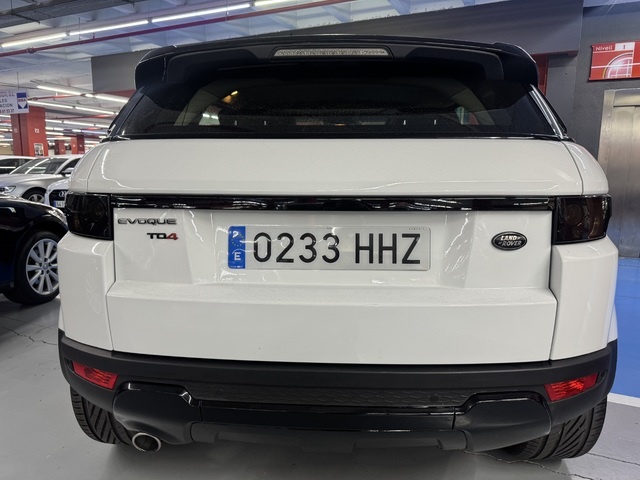 Land RoverRange Rover Evoque 2.2L TD4 Pure 4x4 110 kW (150 CV) Vehículo usado en Barcelona - 10 Land RoverRange Rover Evoque 2.2L TD4 Pure 4x4 110 kW (150 CV) Vehículo usado en Barcelona - 10