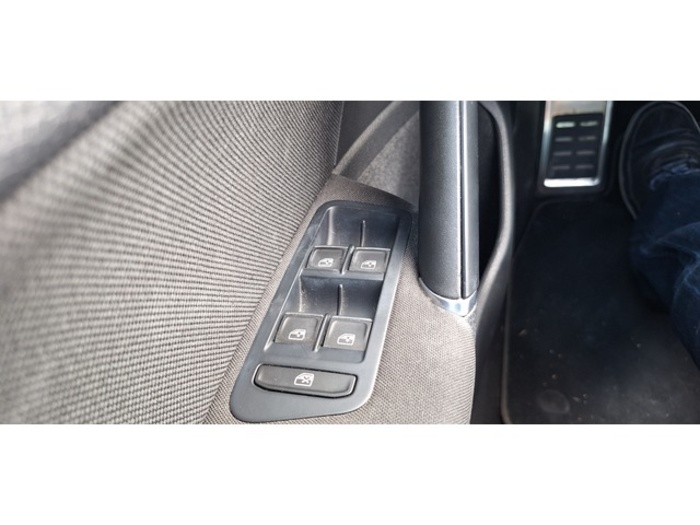 VolkswagenGolf GTD 2.0 TDI CR BMT 135 kW (184 CV) DSG Vehículo usado en Barcelona - 28 VolkswagenGolf GTD 2.0 TDI CR BMT 135 kW (184 CV) DSG Vehículo usado en Barcelona - 28