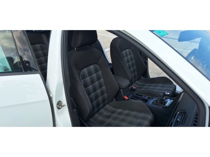 VolkswagenGolf GTD 2.0 TDI CR BMT 135 kW (184 CV) DSG Vehículo usado en Barcelona - 36 VolkswagenGolf GTD 2.0 TDI CR BMT 135 kW (184 CV) DSG Vehículo usado en Barcelona - 36