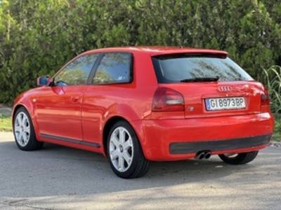 Audi S3 1.8 Turbo quattro 154 kW (210 CV) Audi S3 1.8 Turbo quattro 154 kW (210 CV)