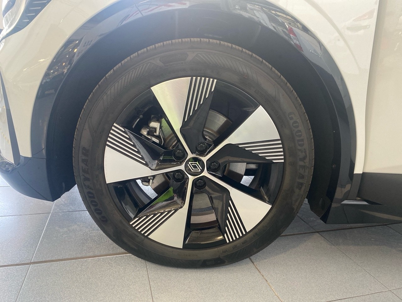 Renault Megane E-Tech equilibre EV40 standard Charge 96 kW (130 CV) - 4